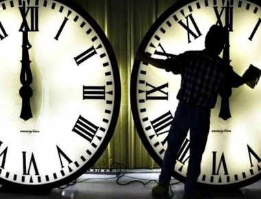 Την Κυριακή αλλάζει η ώρα για τελευταία φορά- Μία ώρα πίσω τα ρολόγια  